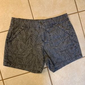 Supplies shorts Sz 6